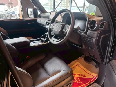 2025 Toyota Land Cruiser 250 2.7 VX 4WD BK Style for export from Japan