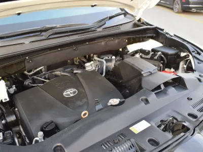2019 Toyota kluger push start (No.830771) for export from Japan