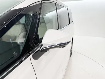 2025 Lexus LM 500h Version L 4WD for export from Japan