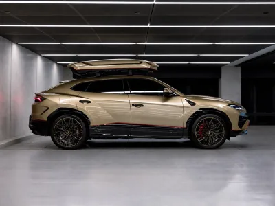 2026 Lamborghini Urus SE 4.0L V8 Hybrid AWD for export from Japan