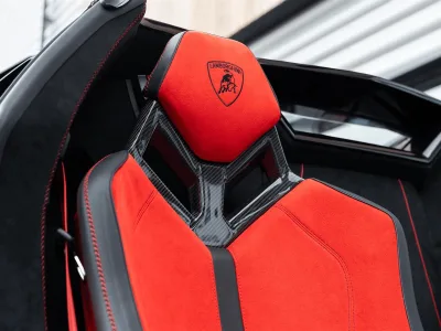 2021 Lamborghini Aventador SVJ Roadster: The Ultimate Supercar Experience convertible (No.112972) for export from Japan