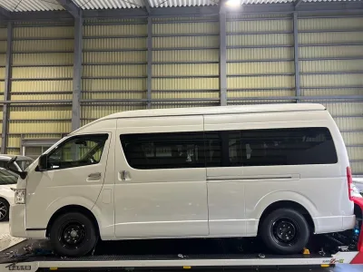 2025 Toyota Hiace Commuter Diesel Turbo 10 seater (No.960931) for export from Japan