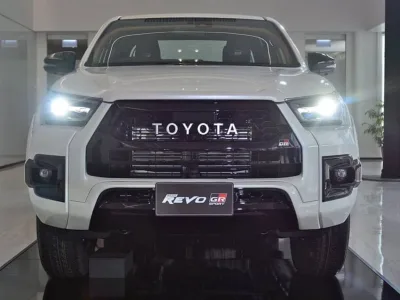 2022 RHD Toyota Hilux GR Sport double cab ( Pickup ) 2.8 automatic 4×4 ( No.560462) for export from Japan