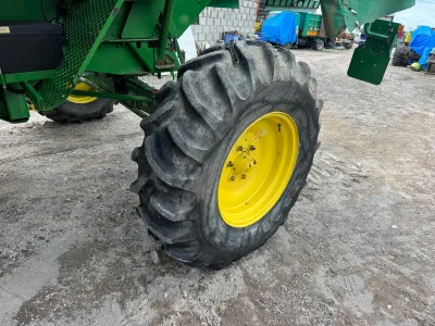 John Deere JD-1450 Combine Harvester for export from Japan