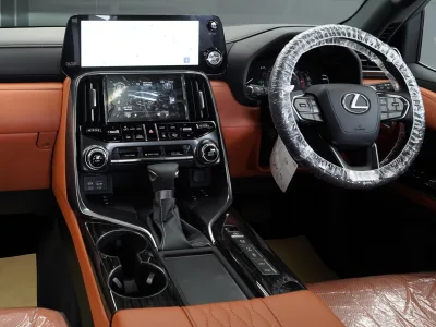 2025 Lexus LX 600 Executive 4WD - The Ultimate Luxury SUV (No.960999) for export from Japan