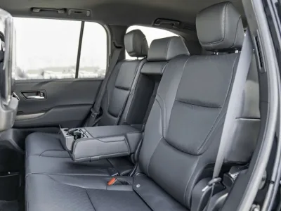 2025 Toyota Land Cruiser VXR 3.3L (No-220730) for export from Japan