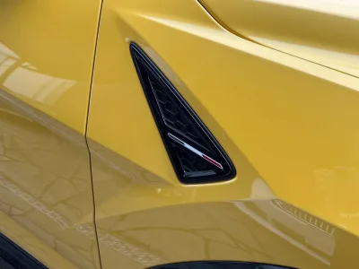 2025 Lamborghini Urus Performante: Unmatched Luxury and Performance SUV (No.960969) for export from Japan