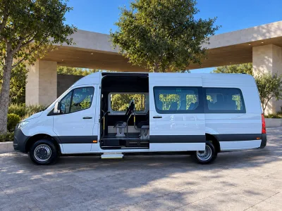 Mercedes-Benz Sprinter Traveliner 16-Seater Minibus RHD for export from Japan