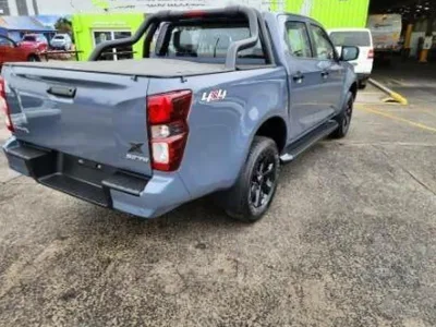 2025 Isuzu D-MAX X-RIDER Pickup (No.480766) for export from Japan