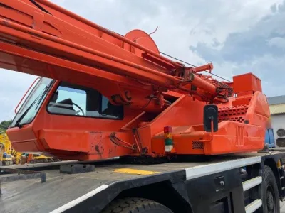 2001 KATO KR-25H-V5 ROUGH TERRAIN 25 ton CRANE (No.J0769) for export from Japan
