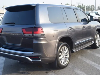 2016 Toyota LandCruiser full option 4.4L 7 seater (No. 830479) for export from Japan