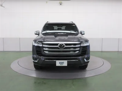 2022 Toyota Land Cruiser 300 ZX 3.3 Diesel Turbo 4WD for export from Japan