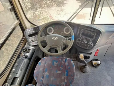 2009 Hyundai 6 cylinder long Bus with AC (No.830735) for export from Japan