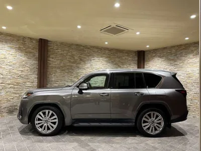 2025 Lexus LX 600 Executive 4WD (Gunmetallic) (R05) (No-960688) for export from Japan