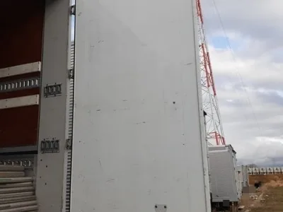 2016 Isuzu Giga large Aluminium wing body truck QPG-CYL77B (No.920772) for export from Japan