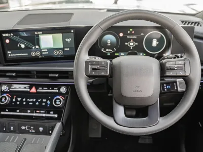 2025 Hyundai Santa Fe Hybrid Calligraphy AWD for export from Japan