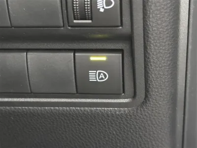 2025 Toyota Yaris cross G grade plugin hybrid for export from Japan