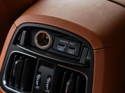 2020 Maserati Levante 4WD for export from Japan