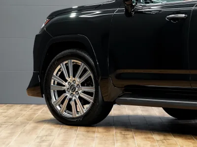2025 Lexus LX 600 Executive 4WD - The Ultimate Luxury SUV (No.960999) for export from Japan