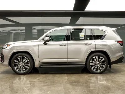2025 Lexus LX600 LEXUS SIGNATURE EDITION 7 Seats(No.830807) for export from Japan