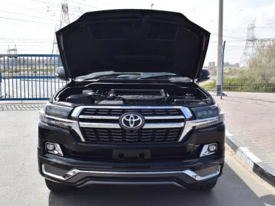 2017 Toyota Land Cruiser full option Black (No.830783) for export from Japan
