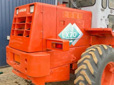 HITACHI LX70 Wheel Loader (No.J0927) for export from Japan