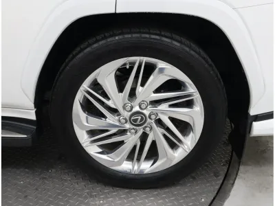 2023 Lexus LX600 EXECUTIVE Sonic Quartz 4 Seater for export from Japan