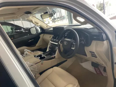 2025 Toyota Land Cruiser 300 3.5 ZX 4WD (No.J01031) for export from Japan