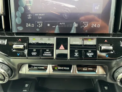 2025 Lexus LX 600 4WD 7 Seater Modellista Aero - Luxury & Power Combined (No.961019) for export from Japan