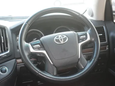 2016 Toyota LandCruiser full option 4.4L 7 seater (No. 830479) for export from Japan
