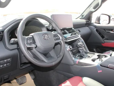 2026 Toyota Land Cruiser 300 VXR-Z Exclusive 3.3L Diesel 4WD for export from Japan