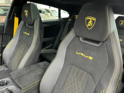2025 Lamborghini Urus Performante: Unmatched Luxury and Performance SUV (No.960969) for export from Japan