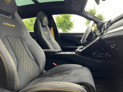2025 Lamborghini Urus Performante: Unmatched Luxury and Performance SUV (No.960969) for export from Japan