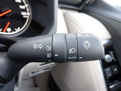 2025 Toyota Land Cruiser 300 3.5 ZX Navi TV Rear Entertainment (No.960802) for export from Japan