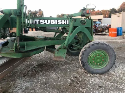 Mitsubishi Motor Grader MG230 (No.J0795) for export from Japan