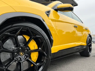2025 Lamborghini Urus Performante: Unmatched Luxury and Performance SUV (No.960969) for export from Japan