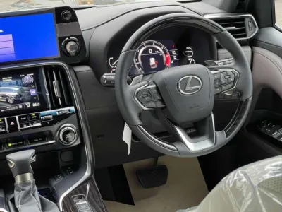 2025 Lexus LX 600 4WD M Levi White Interior SUV(No.960796) for export from Japan