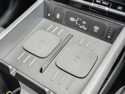 2025 Hyundai Santa Fe Hybrid Calligraphy AWD for export from Japan