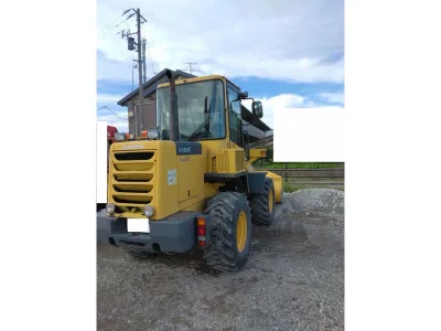 2000 KOMATSU WA80-3 WHEEL LOADER (No.J0840) for export from Japan