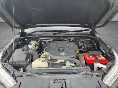 2020 Toyota Hilux  SR5 CRUISER 2.8DT 6AT 4WD for export from Japan