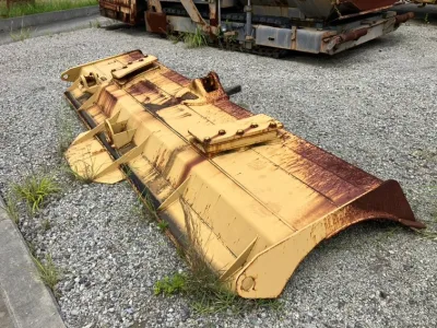  CATERPILLAR D5H BULLDOZER for export from Japan