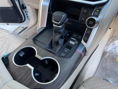 All new 2026 model Toyota Land Cruiser 300 3.5 ZX 7 seater for export from Japan
