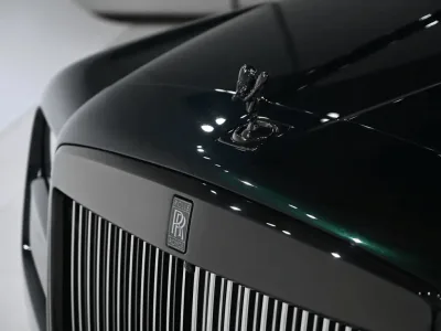 2025 ROLLS-ROYCE BLACK BADGE CULLINAN (No.109906) for export from Japan