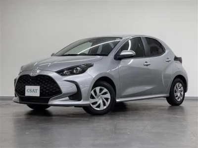 2025 Toyota Yaris cross G grade plugin hybrid for export from Japan