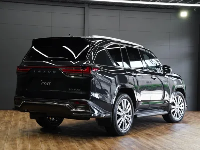 2025 Lexus LX 600 Executive 4WD - The Ultimate Luxury SUV (No.960999) for export from Japan