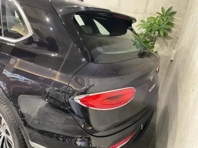2022 Bentley Bentayga V8 4WD (No.J0589) for export from Japan