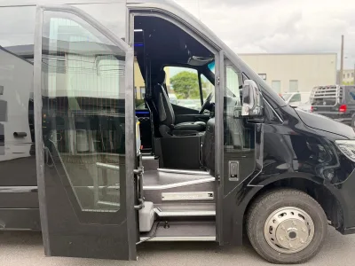 Mercedes-Benz Sprinter 519 CDI VIP / 20+1 Seats, 9-Speed Automatic for export from Japan