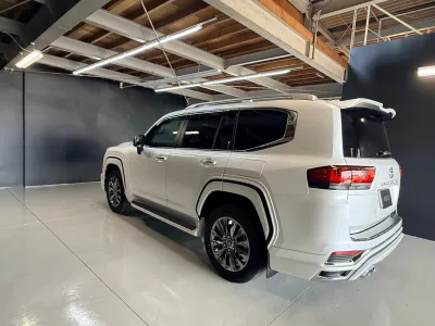  2026 TOYOTA LAND CRUISER LC300 ZX 4WD for export from Japan