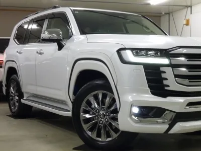 2025 TOYOTA LAND CRUISER LC300 ZX 4WD | MODELLISTA AERO for export from Japan