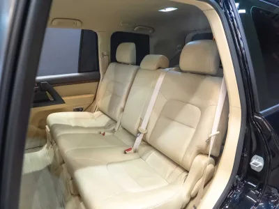 2016 Toyota Land Cruiser 200 GXR Left Handle V8 Diesel for export from Japan